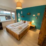 بيت شباب Kursaal - Adults Only