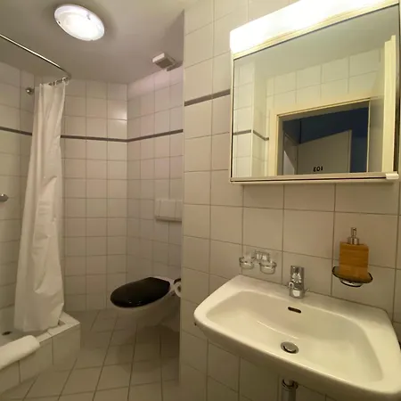 Kursaal - Adults Only Hostel *